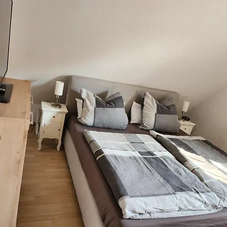 Ferienwohnung Heidi Lägenhet Leer